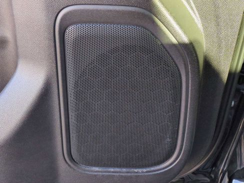 Used 2022 Chevrolet Silverado 1500 Custom image 24