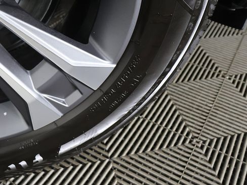 Used 2025 Chevrolet Equinox LT w/ Safety and Technology Package image 22