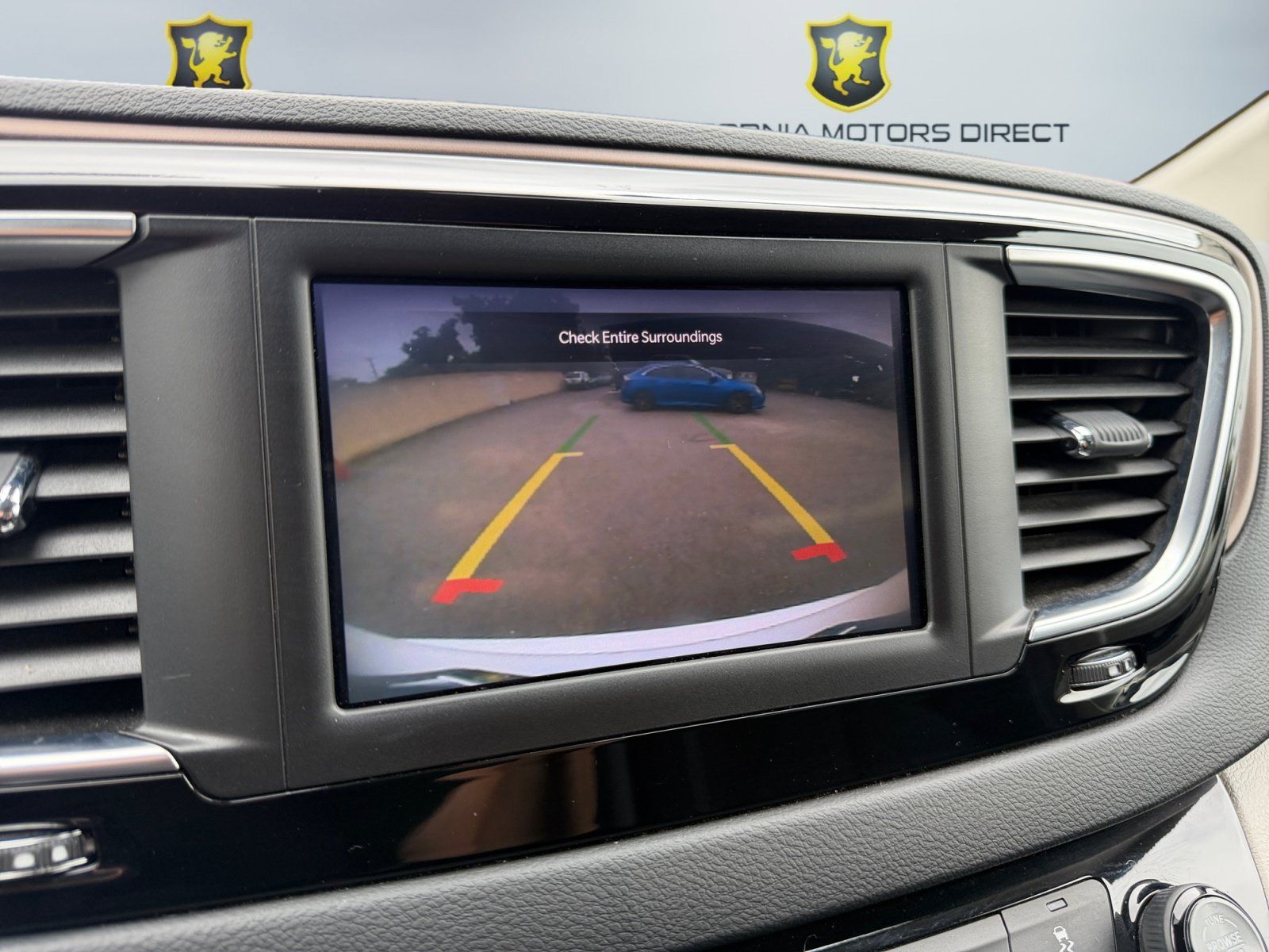 Used 2023 Chrysler Voyager LX FWD image 11