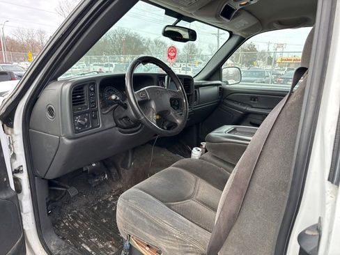 Used 2006 Chevrolet Silverado 1500 LT w/ Light Duty Power Package image 5