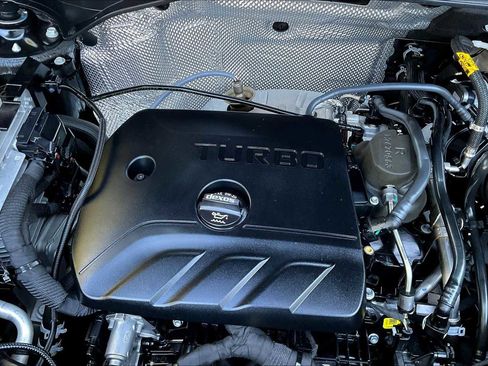 Used 2022 Buick Encore GX Select w/ Sport Touring Package image 31