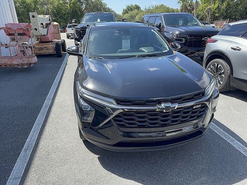 Certified 2025 Chevrolet Trax RS w/ Driver Confidence Package FWD image 93
