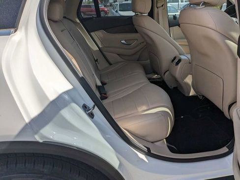 Used 2022 Mercedes-Benz GLC 300 4MATIC image 33