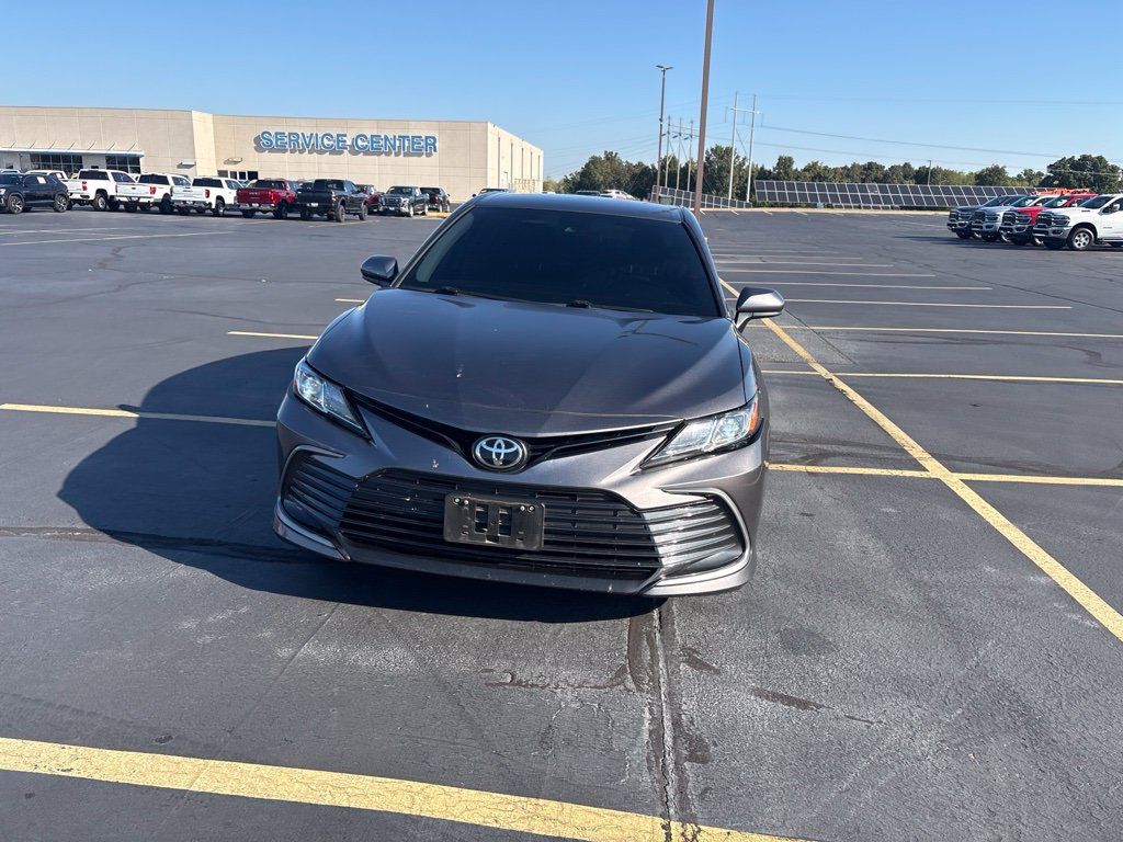 Used 2021 Toyota Camry LE FWD image 7