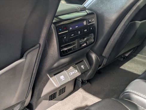 Used 2022 Acura MDX SH-AWD w/ Advance Package image 21