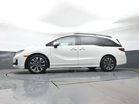 Certified 2025 Honda Odyssey Elite image 32