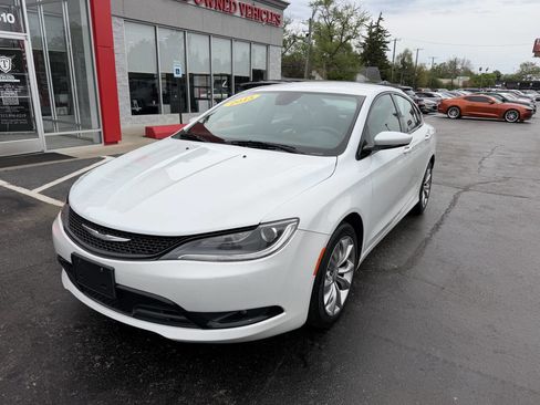 Used 2015 Chrysler 200 S w/ Comfort Group FWD image 1