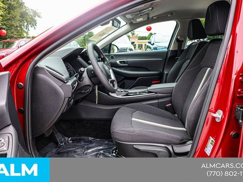 Used 2023 Hyundai Sonata SE w/ Preferred Accessory Package FWD image 17