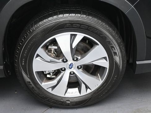 Used 2024 Subaru Ascent Premium w/ Convenience Package image 36