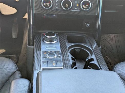 Used 2020 Land Rover Discovery SE image 8