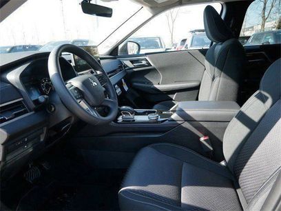 New 2026 Mitsubishi Outlander ES