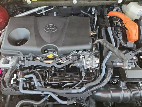 Certified 2023 Toyota Venza LE AWD/4WD image 27