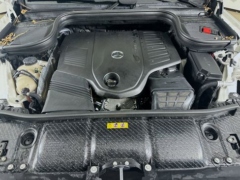 Used 2021 Mercedes-Benz GLS 450 4MATIC image 41