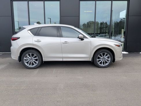 Used 2025 MAZDA CX-5 AWD 2.5 S w/ Premium Plus Pkg image 4