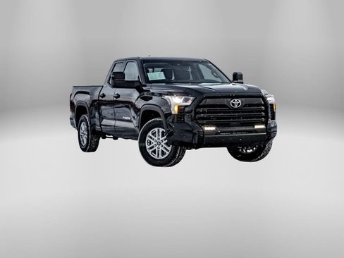 Used 2023 Toyota Tundra SR5 w/ SR5 Convenience Package image 39