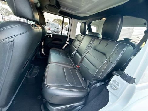 Used 2021 Jeep Wrangler Unlimited Sahara image 27