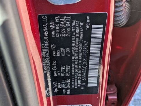 Certified 2025 Hyundai Tucson SE image 12