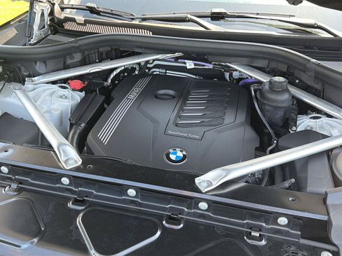 Used 2023 BMW X5 xDrive40i AWD/4WD image 36