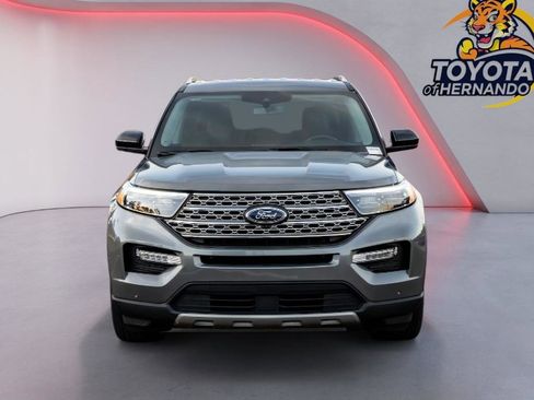 Used 2024 Ford Explorer Limited image 2