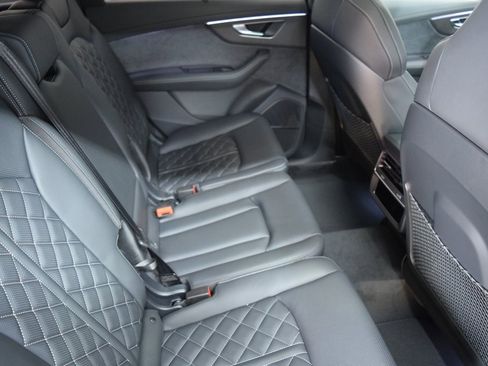 New 2026 Audi SQ7 Prestige image 6