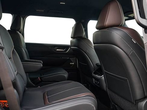 New 2026 Nissan Armada SL w/ Captain's Chari Seat Package image 22