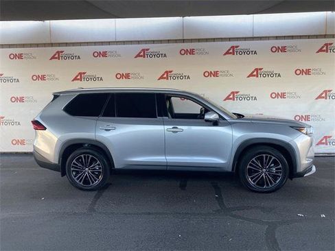 Certified 2024 Toyota Grand Highlander AWD Hybrid image 2