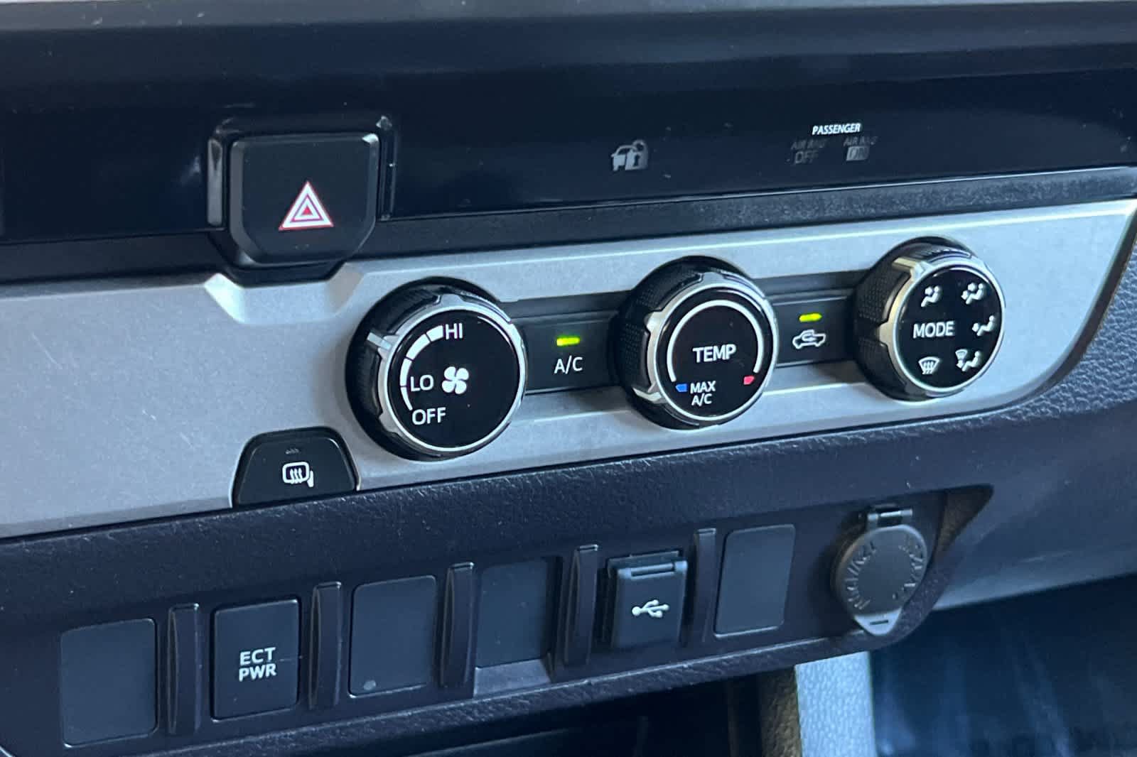 Used 2020 Toyota Tacoma SR RWD image 21