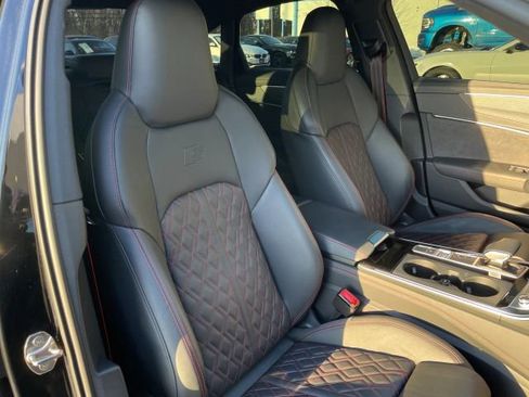 Used 2025 Audi S6 Premium Plus image 40