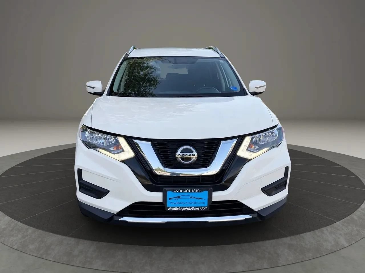 Used 2018 Nissan Rogue SV AWD/4WD image 4