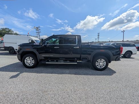 Used 2021 GMC Sierra 2500 Denali w/ Denali Ultimate Package AWD/4WD image 3