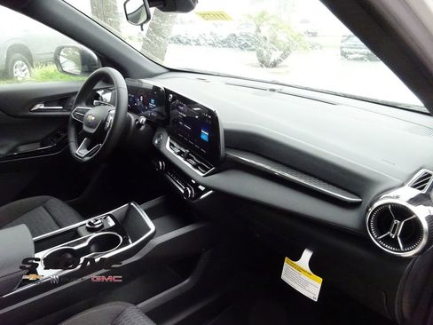 New 2026 Chevrolet Equinox LT image 15