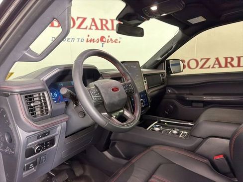 Used 2024 Ford Expedition Limited AWD/4WD image 12