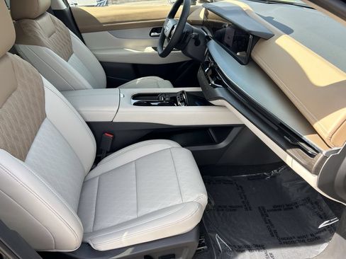 New 2026 Nissan Murano Platinum AWD/4WD image 13