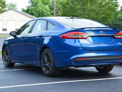 Used 2018 Ford Fusion SE w/ Equipment Group 201A FWD image 7