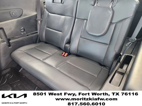 Used 2025 Ford Explorer Active w/ Active Comfort Package RWD image 29