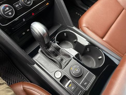 Used 2023 Volkswagen Atlas SE image 29