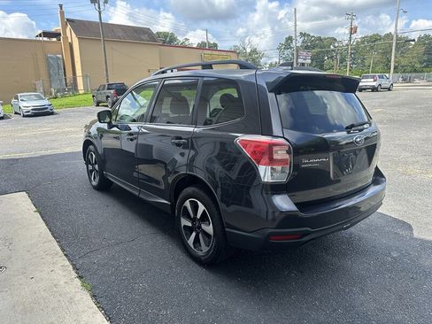 Used 2017 Subaru Forester 2.5i Premium w/ All-Weather Package AWD/4WD image 7