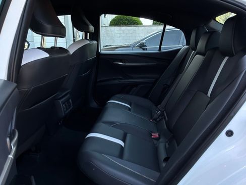 Used 2025 Toyota Camry SE FWD image 10