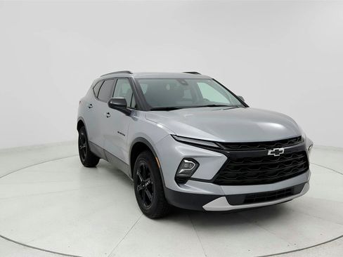 Used 2024 Chevrolet Blazer LT w/ Midnight/Sport Edition FWD image 8