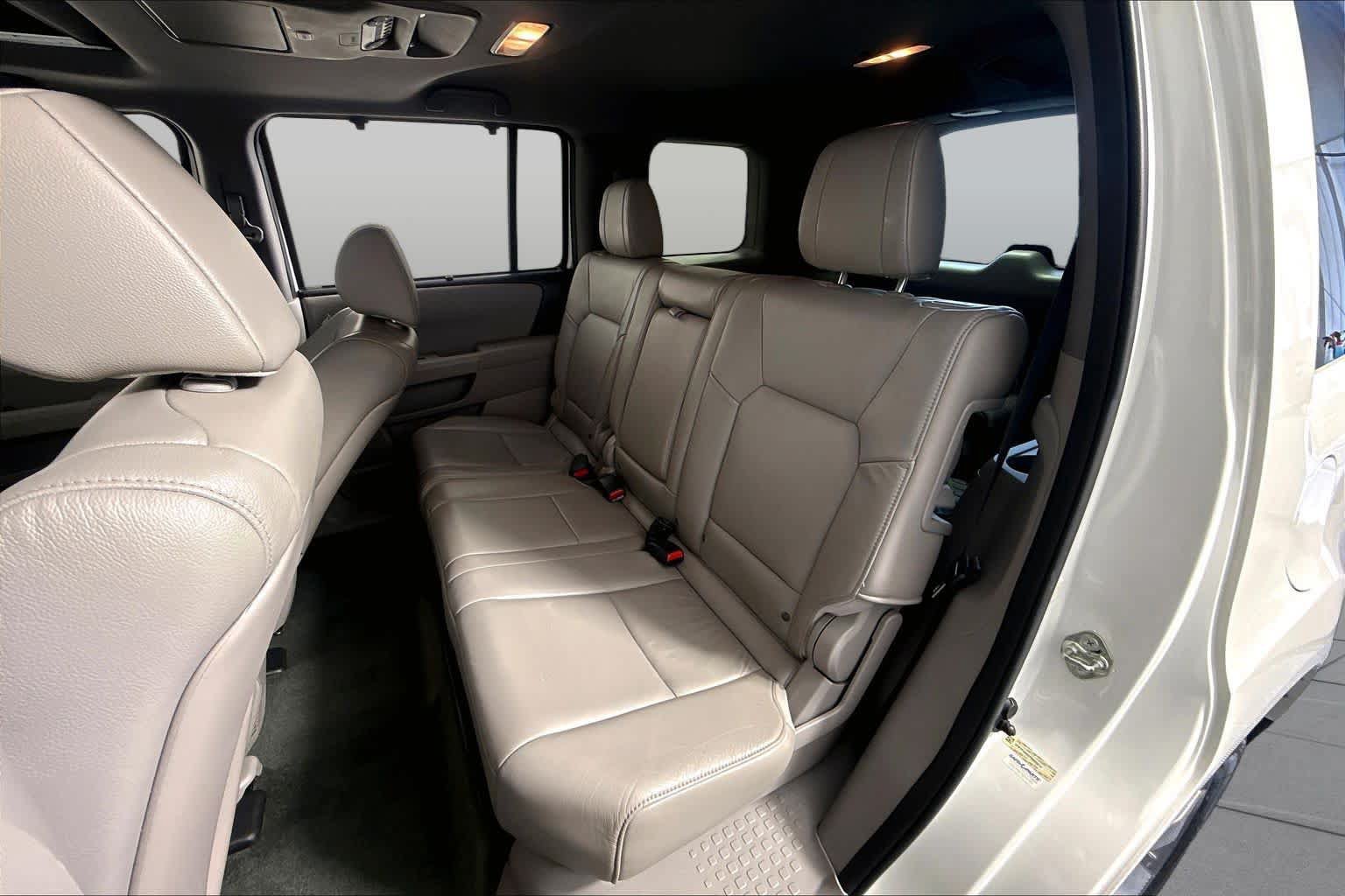 Used 2015 Honda Pilot Touring image 16