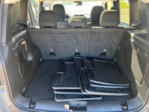 Used 2023 Jeep Renegade Latitude w/ Sun/Sound Group image 12