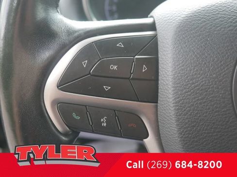 Used 2021 Jeep Grand Cherokee Limited AWD/4WD image 26