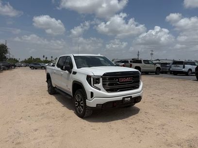 New 2026 GMC Sierra 1500 AT4 w/ AT4 Premium Package