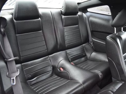 Used 2011 Ford Mustang GT Premium image 13