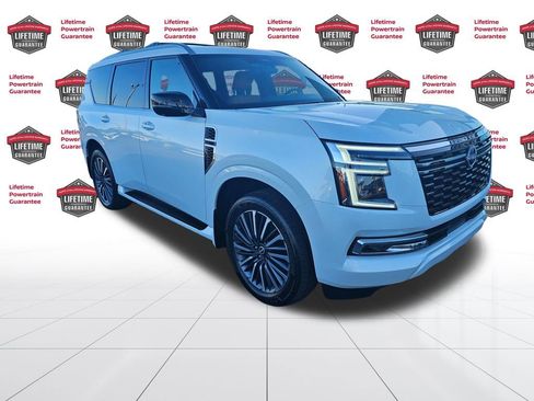 Used 2025 Nissan Armada Platinum Reserve image 5