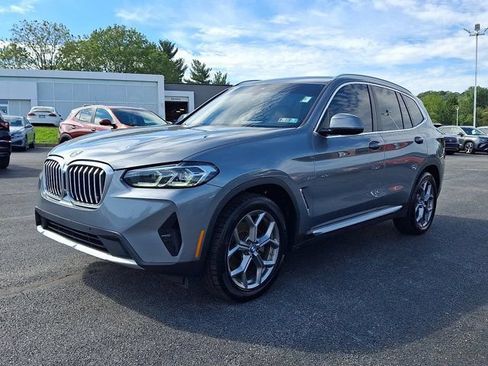 Used 2023 BMW X3 xDrive30i w/ Premium Package AWD/4WD image 3