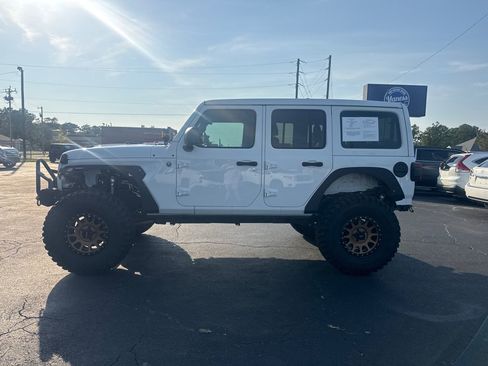 Used 2019 Jeep Wrangler Unlimited Rubicon AWD/4WD image 2