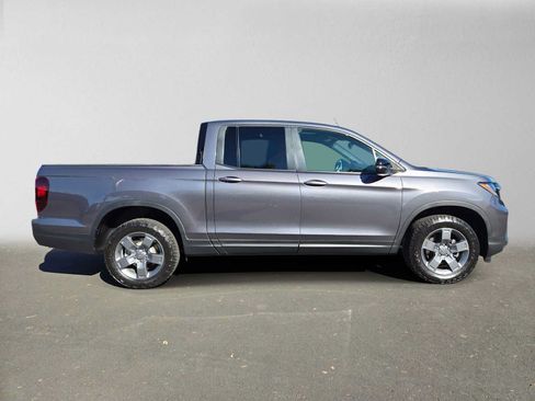 Used 2024 Honda Ridgeline TrailSport image 2