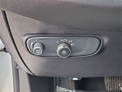 Used 2018 Chevrolet Equinox LS w/ LPO, Cargo Package image 17