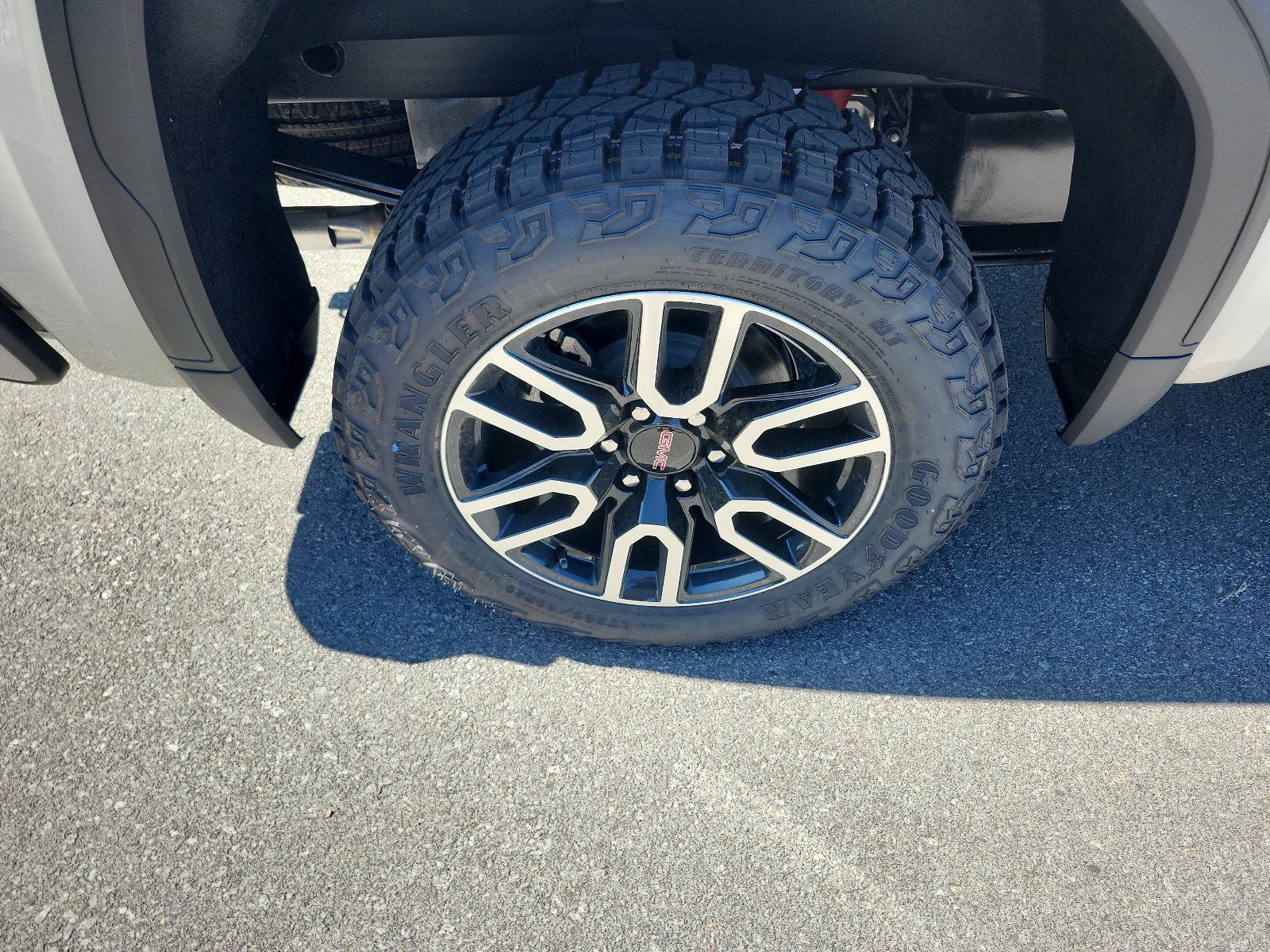 New 2026 GMC Sierra 1500 AT4 w/ AT4 Premium Package AWD/4WD image 5